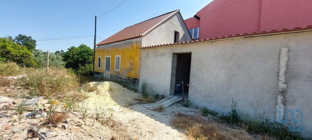 Home / Villa with 3 Rooms in Milagres with 172,00 m²