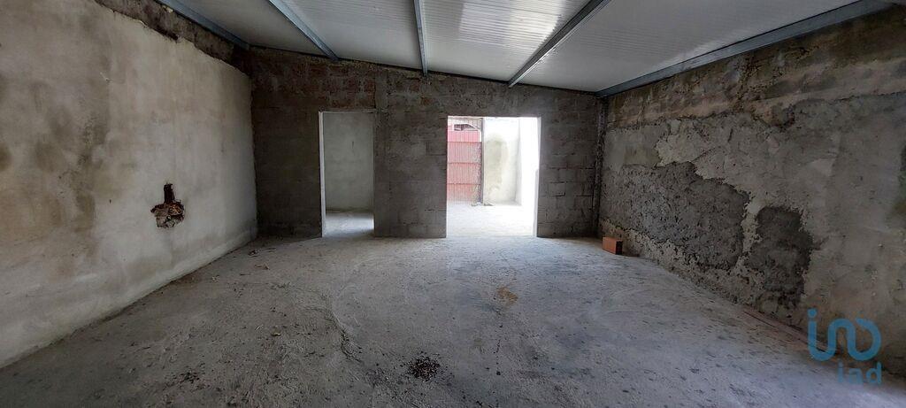 Home / Villa with 3 Rooms in Milagres with 172,00 m²