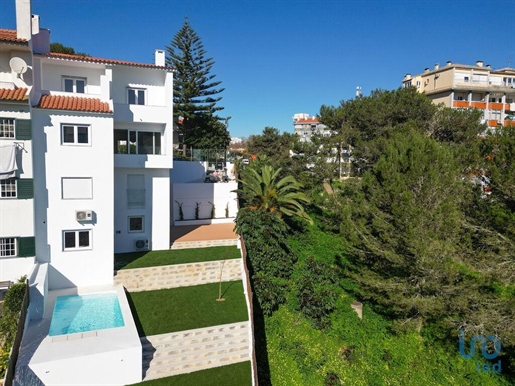 Home / Villa with 7 Rooms in Lisboa with 366,00 m²