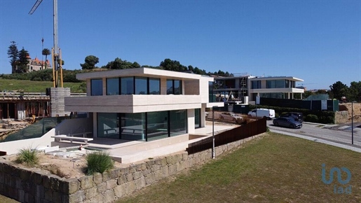 Gîte T3 à Canidelo de 367,00 m²