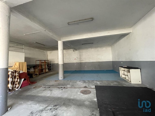 Shop / Commercial Establishment in Valado dos Frades with 225,00 m²