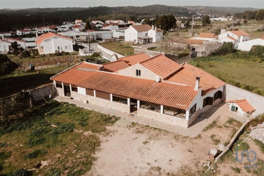 Fifth with 3 Rooms in Leiria with 206,00 m²