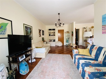 Apartment with 4 Rooms in Lisboa with 143,00 m²