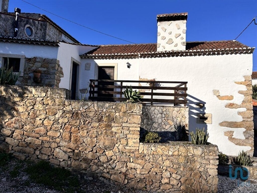 Home / Villa with 3 Rooms in Santarém with 228,00 m²