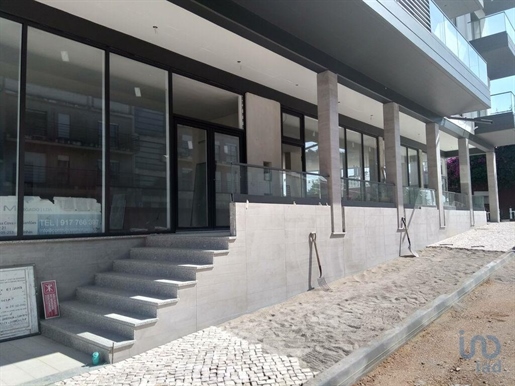 Miscellaneous trade in Meirinhas with 80,00 m²