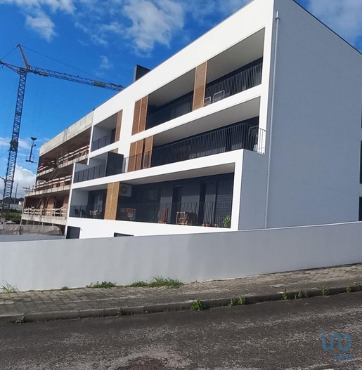 Apartment with 3 Rooms in Leiria with 148,00 m²
