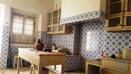 Maison traditionnelle T4 à Leiria de 194,00 m²