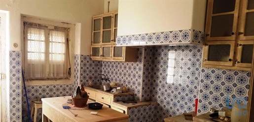 Traditional house with 4 Rooms in Leiria with 194,00 m²