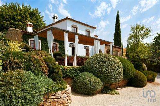 Casa / Villa T4 em Faro de 146,00 m²
