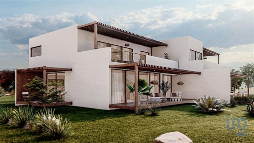 Home / Villa with 2 Rooms in Faro with 281,00 m²