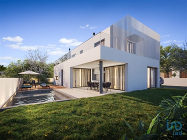 Casa / Villa T3 em Leiria de 468,00 m²