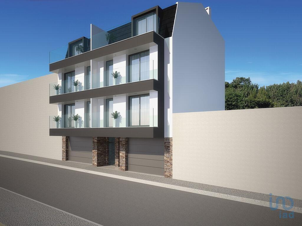 Town House with 3 Rooms in Alcobaça e Vestiaria with 164,00 m²