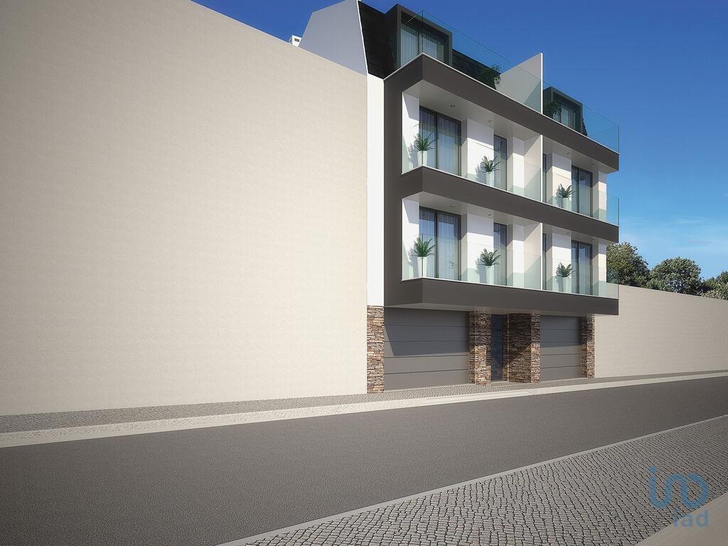 Town House with 3 Rooms in Alcobaça e Vestiaria with 164,00 m²