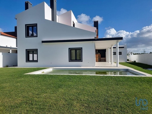 Maison T4 à Lisboa de 260,00 m²
