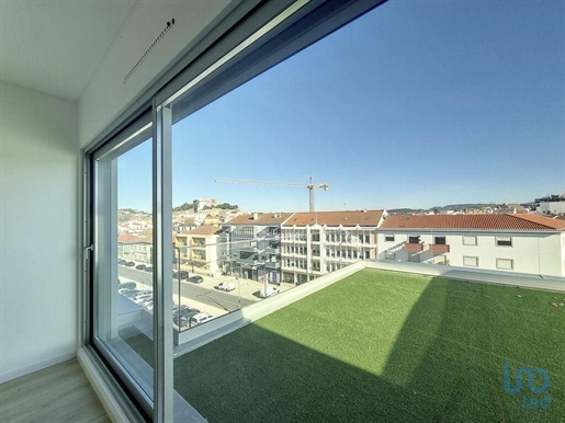 Apartment with 4 Rooms in Lisboa with 212,00 m²