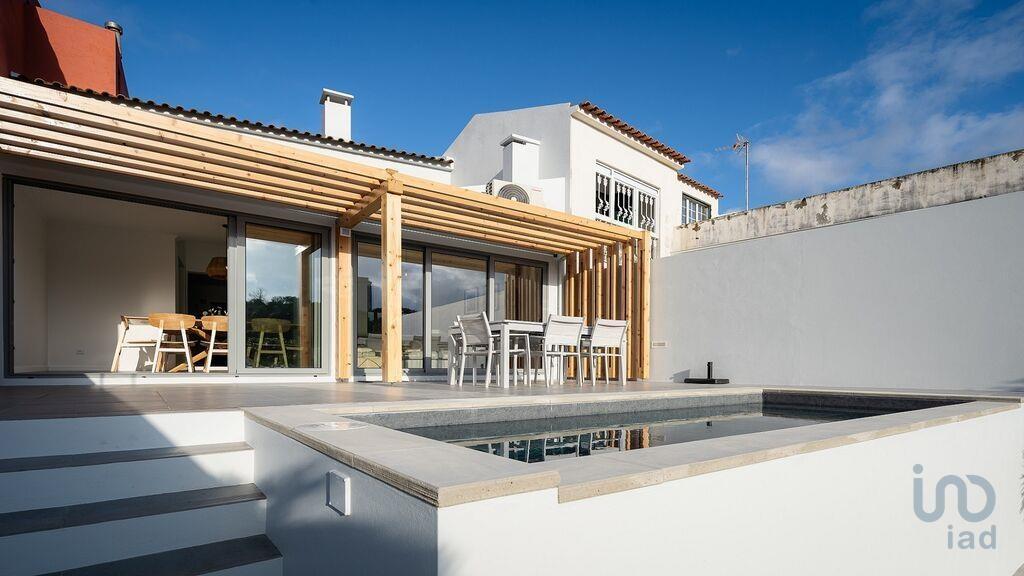 Home / Villa with 3 Rooms in Rosto do Cão (São Roque) with 130,00 m²