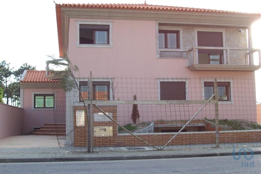 House with 4 Rooms in Aveiro with 464,00 m²