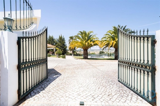 Fifth with 4 Rooms in Lisboa with 320,00 m²