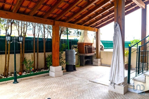 Casa / Villa T3 em Leiria de 256,00 m²