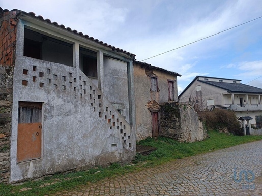Village house in Bragança with 192,00 m²