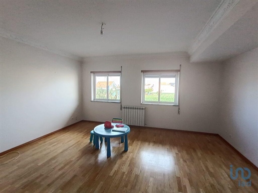 Apartment with 2 Rooms in Setúbal with 115,00 m²