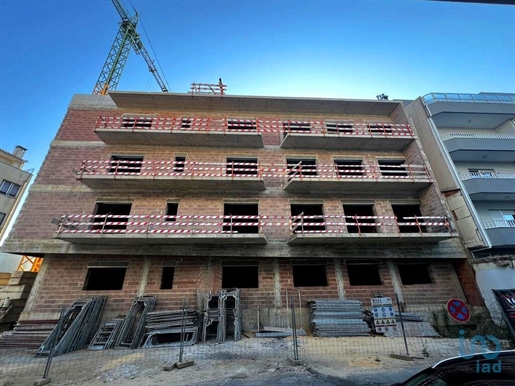 Appartement T3 à Oliveira De Azeméis, Santiago De Riba-Ul, Ul, Macinhata Da Seixa E Madail de 180,00