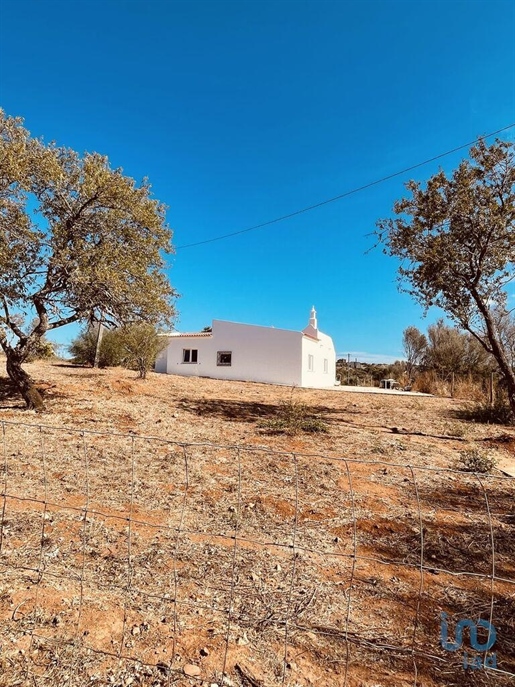Country House with 2 Rooms in Faro with 107,00 m²