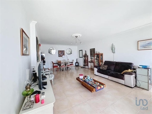 Apartment with 3 Rooms in Faro with 124,00 m²