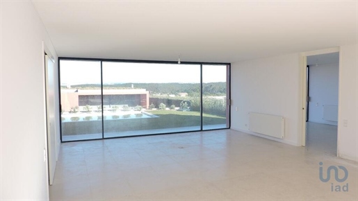 House with 3 Rooms in Leiria with 199,00 m²
