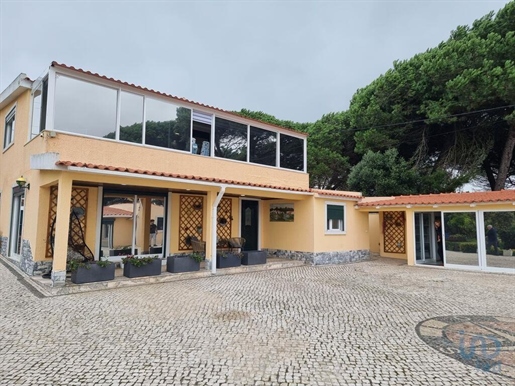Home / Villa with 3 Rooms in Lisboa with 218,00 m²