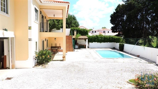 House with 3 Rooms in Leiria with 316,00 m²