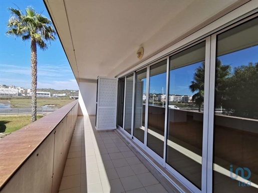 Apartment with 2 Rooms in Faro with 145,00 m²