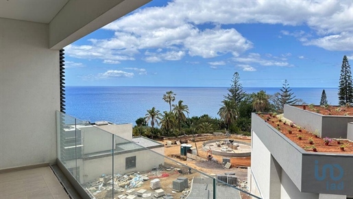 Apartment with 2 Rooms in Madeira with 122,00 m²