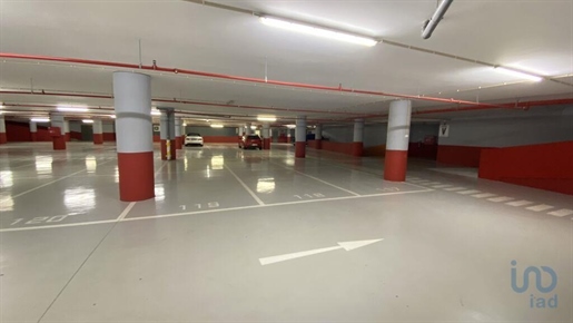 Car Park / Garage / Box in São Martinho with 12,00 m²