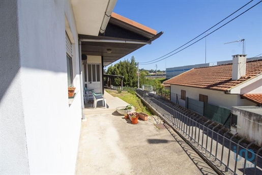 House with 4 Rooms in Aveiro with 193,00 m²