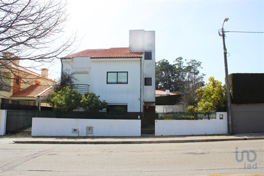 House with 5 Rooms in Aveiro with 207,00 m²