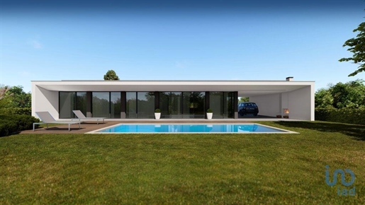 Huis met 3 Kamers in Leiria met 169,00 m²