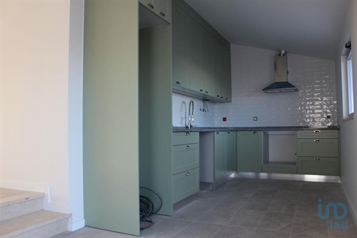 Huis met 3 Kamers in Leiria met 115,00 m²