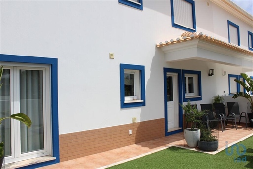 House with 3 Rooms in Foz do Arelho with 157,00 m²