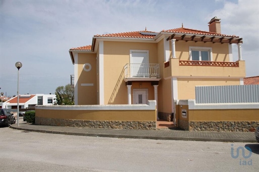 Home / Villa met 4 Kamers in Lisboa met 236,00 m²