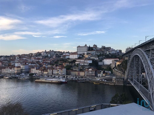 Apartment with 1 Rooms in Porto with 40,00 m²