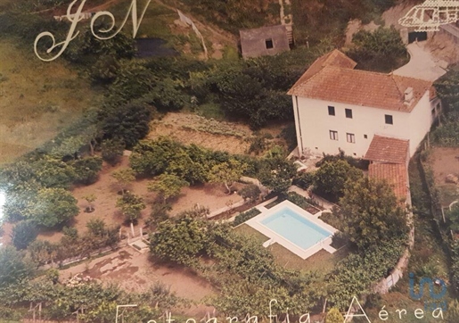 House with 5 Rooms in Porto with 240,00 m²