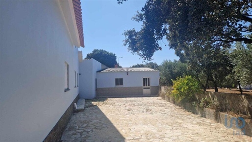 Village house with 6 Rooms in Fátima with 383,00 m²