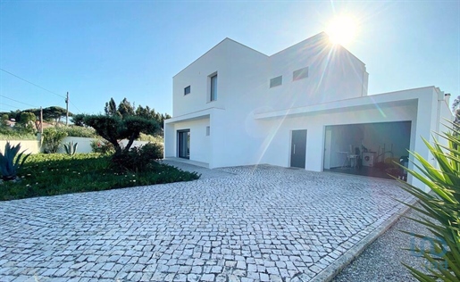 House with 3 Rooms in Leiria with 162,00 m²