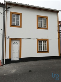 Maison T2 à Açores de 128,00 m²
