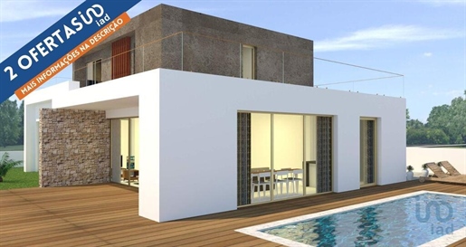 Casa T4 em Leiria de 250,00 m²