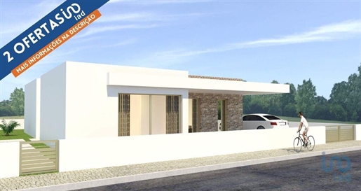 House with 3 Rooms in Leiria with 160,00 m²