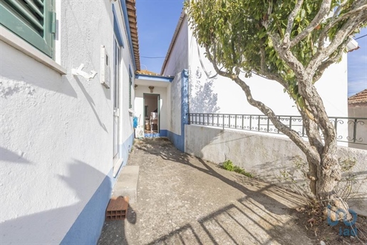 Home / Villa with 2 Rooms in Lisboa with 99,00 m²