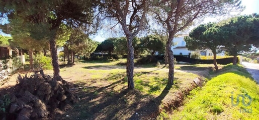 Construction land in Faro with 960,00 m²