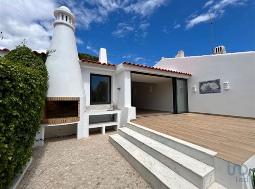 Home / Villa with 2 Rooms in Faro with 112,00 m²